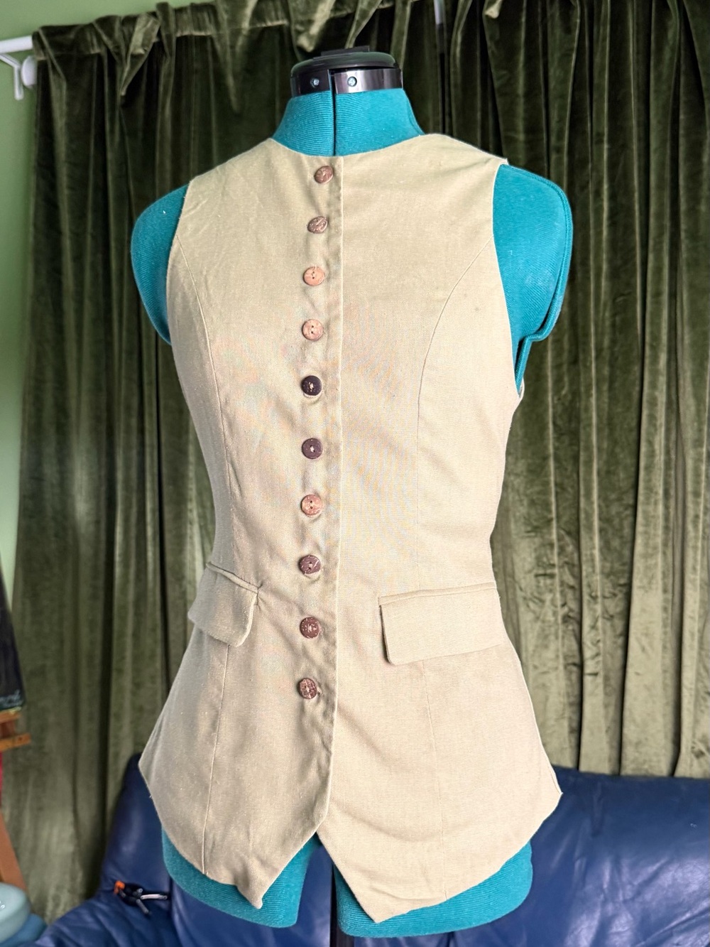 Women's Tailored Green Beige cream linen vest